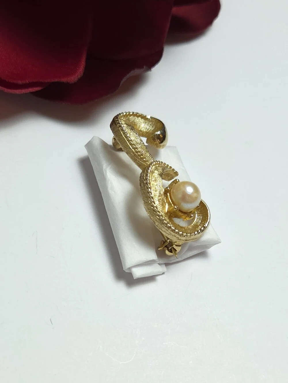 Vintage Textured Gold Plated & Genuine Pearl Letter E or Swirl Brooch